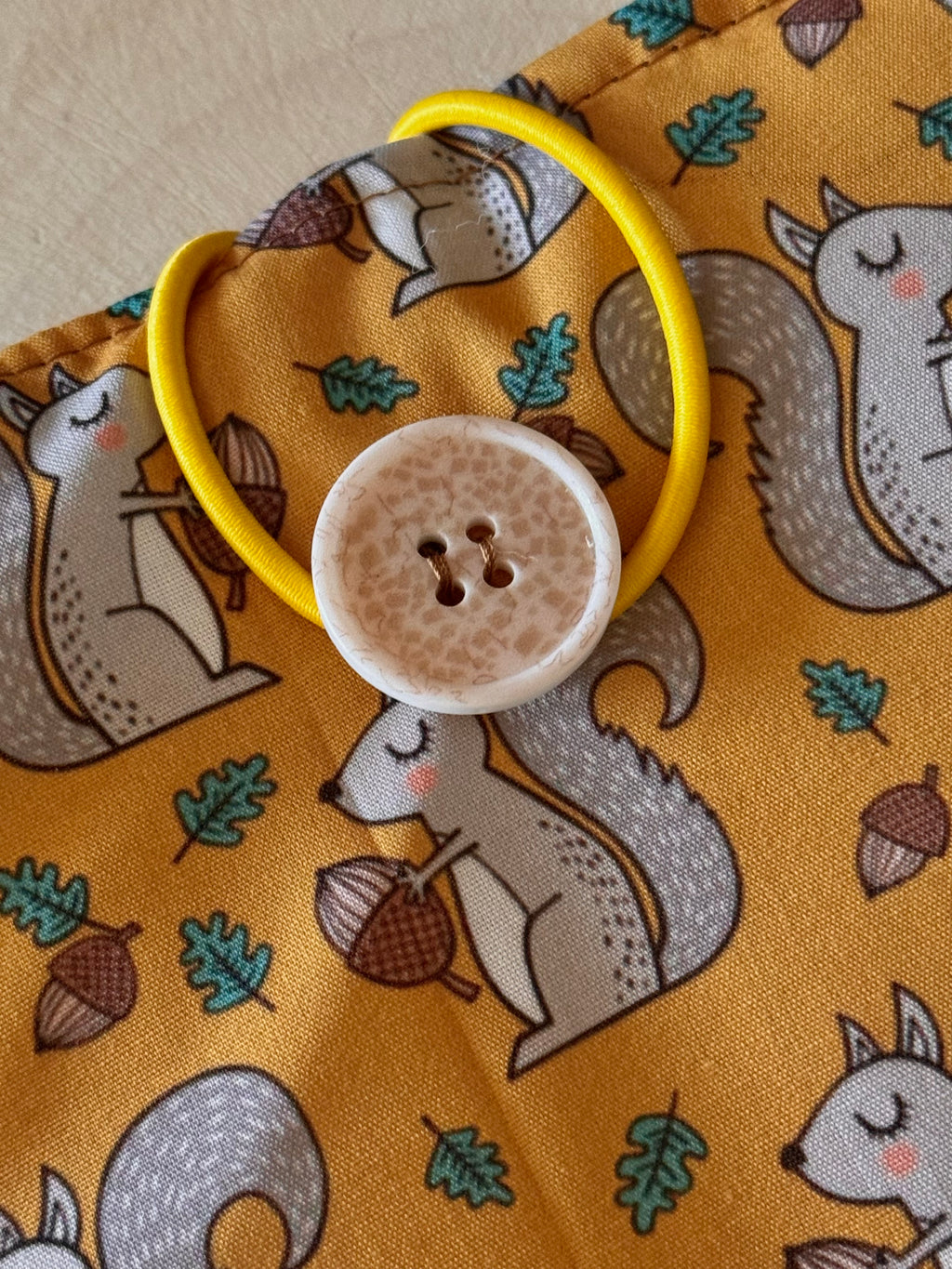 Funda Libro Ardillas Otoñales