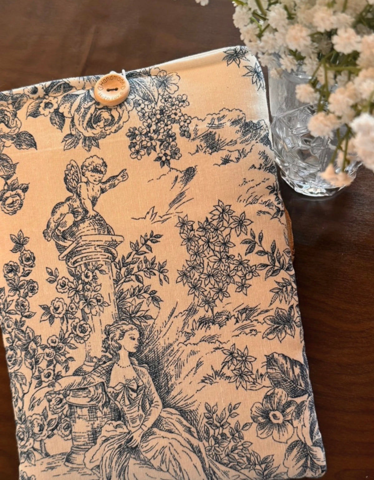 Versailles Blue Book Case